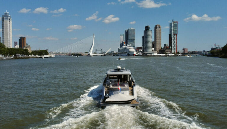 Van der Heijden Phantom 65 for sale Yachts & More skyline Rotterdam Erasmusbrug