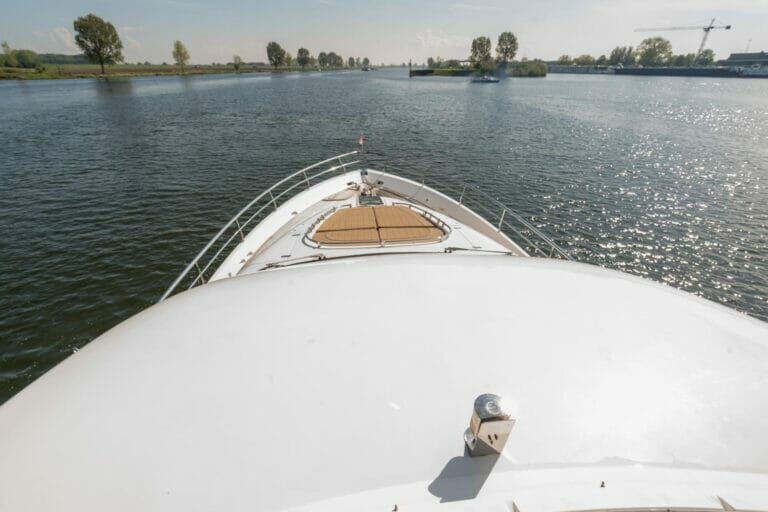 Fairline Squadron 78 Maximus 59