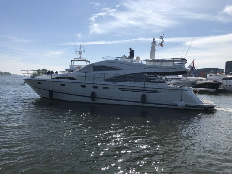 Fairline Squadron 58