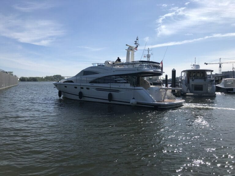 Fairline Squadron 58